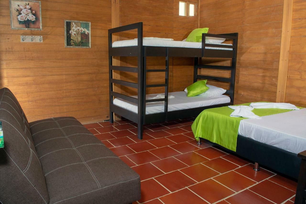 Hostal El Ruby Villavieja Eksteriør billede
